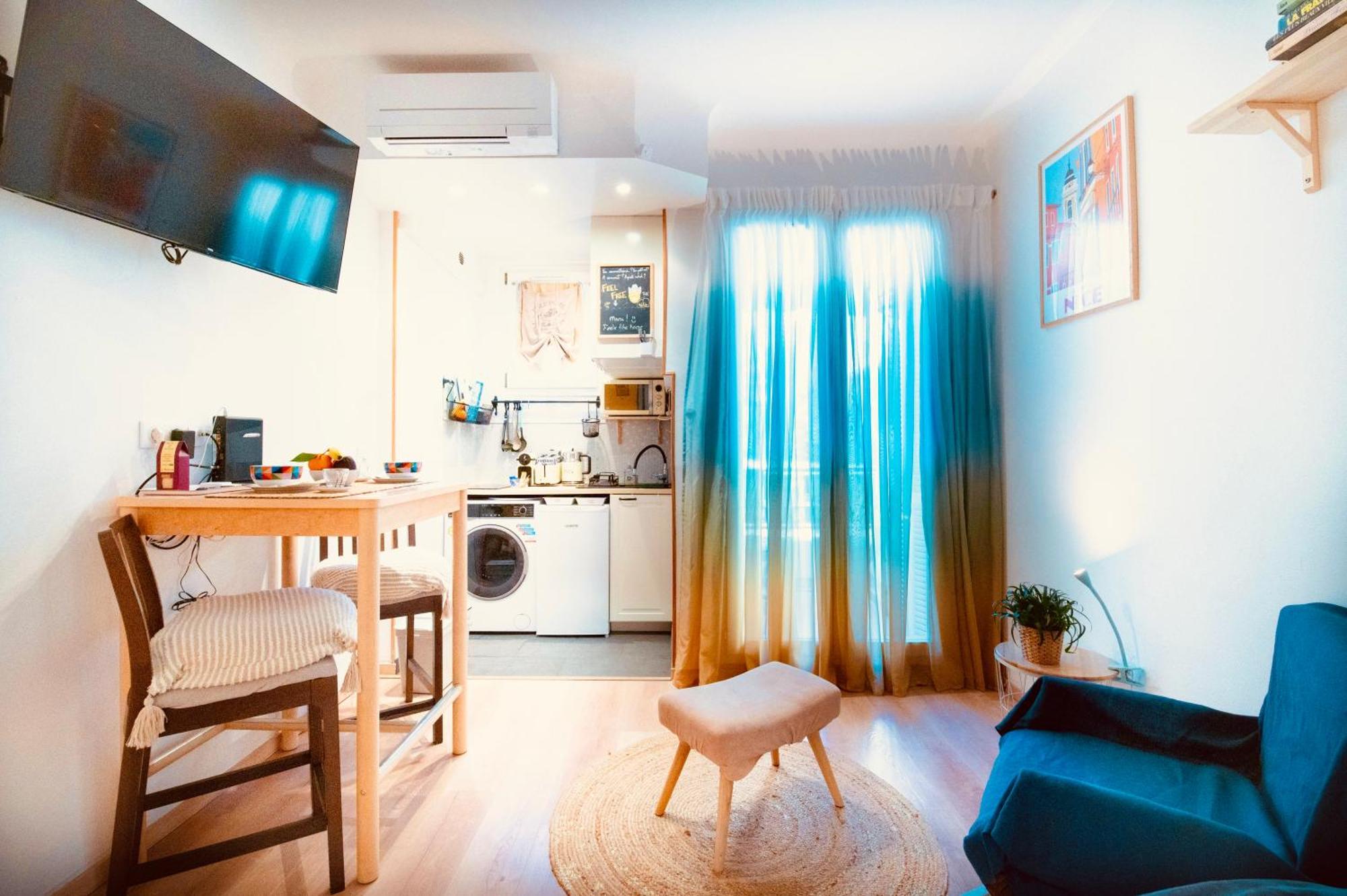 Haliviera - Golden Square, 1Min From Beach Apartment Nice Luaran gambar